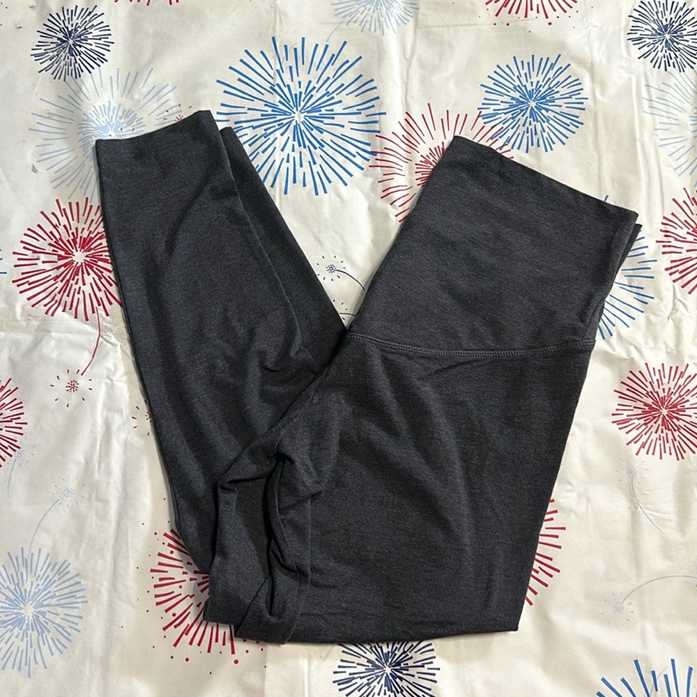 🏡NWOT maternity leggings, stretchy